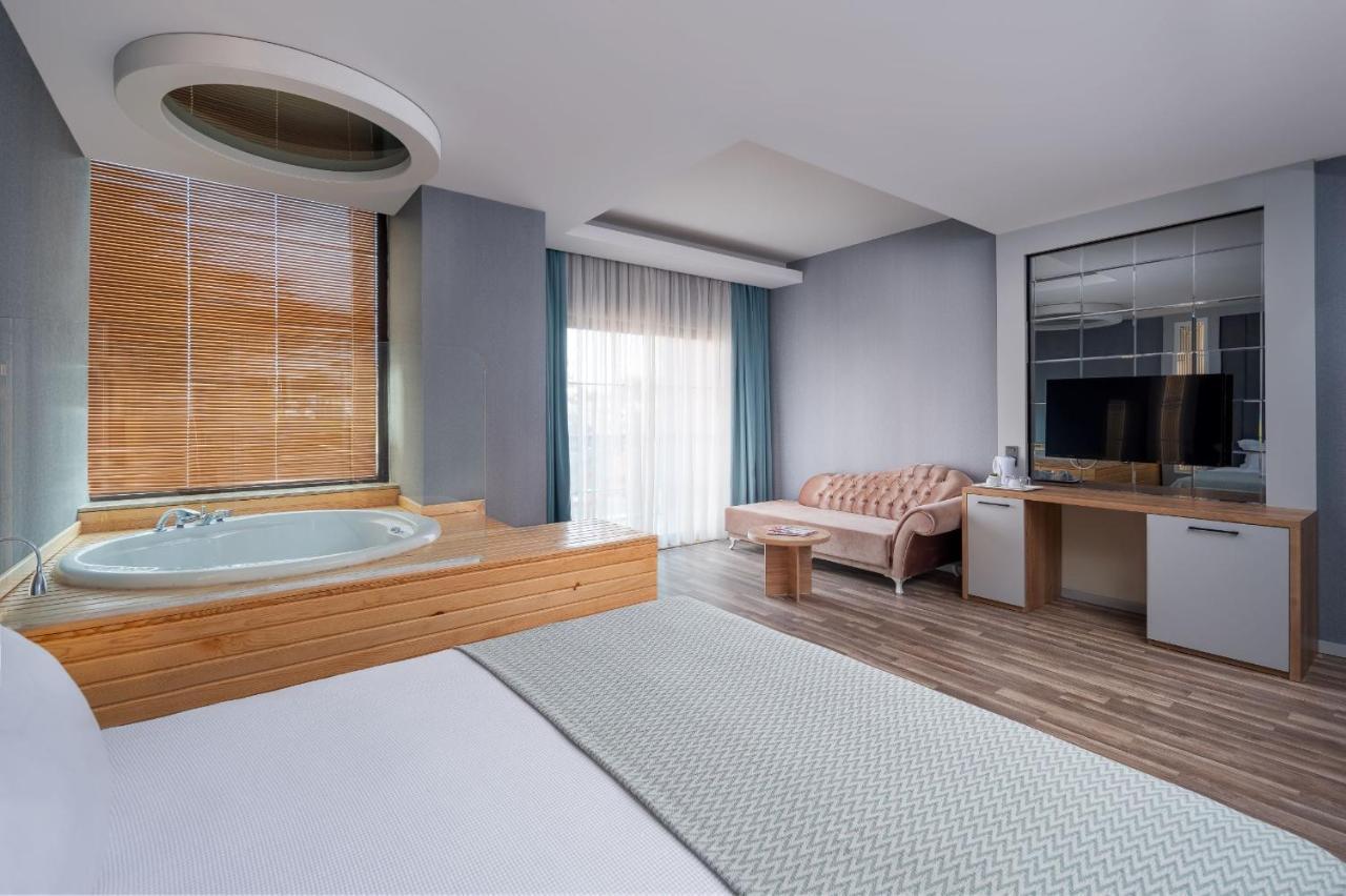 Junior Suite,1239938395:JPEG