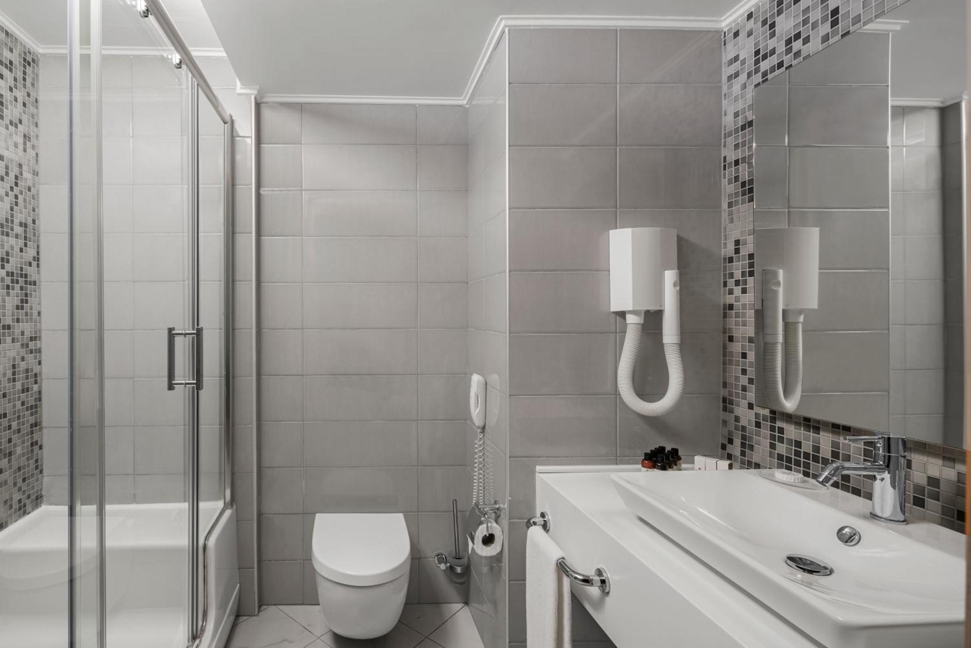 Standard Room with Mountain View,1563292726:JPEG