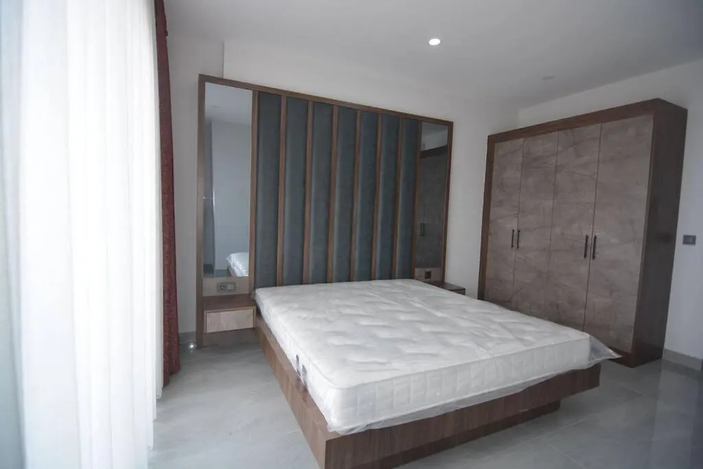 Premium Residence Dbx 82-1