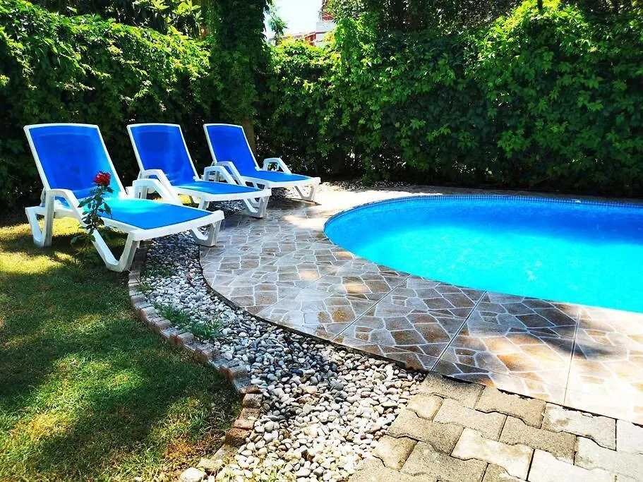 Sleeps 6, Luxury Villa With A Private Pool And Sauna - Awz 286-1