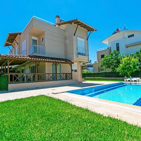 Paradise Town Villa Legend-3
