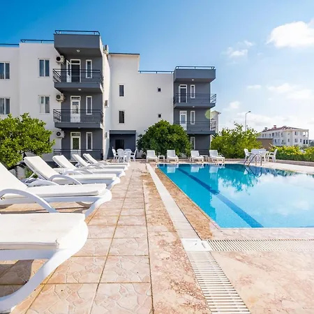 Assos Apart: Havuzlu Sitede Tamami Sizin 2 Oda 1 Salon Daire-2