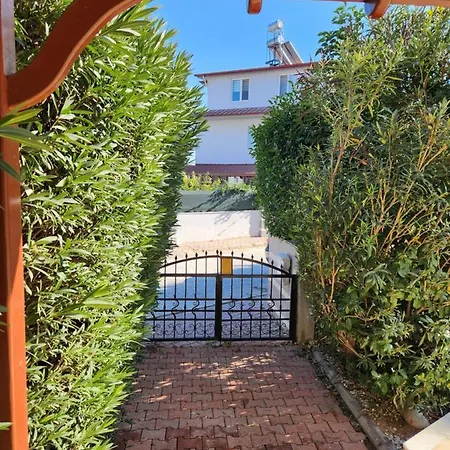 Excellent 3 Storey Villa With A Swimming Pool-3