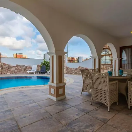 Luxurious Villa With Private Pool In Antalya-3