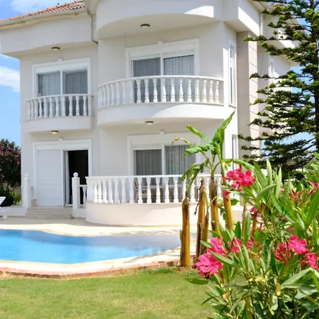 Bluehomes Private Pool Villa 4 Bedrooms-3