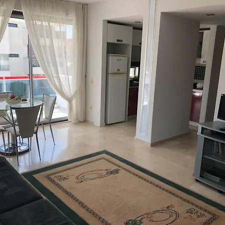 Antalya Belek Merkezde Havuzlu Sitede 2+1 Daire-2