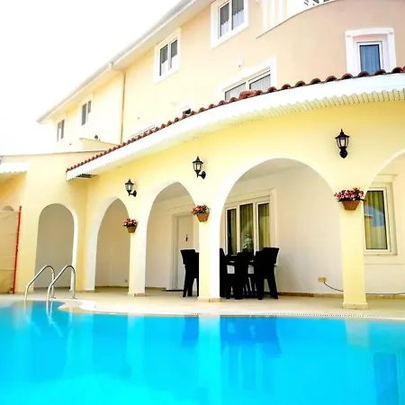 Sleeps 6, Private Pool Villa - Awz 293-2
