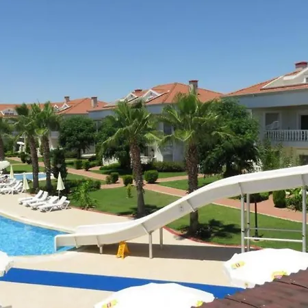 Sleeps 4, Spacious Villa With Shared Pool In Site - Awz 262-2