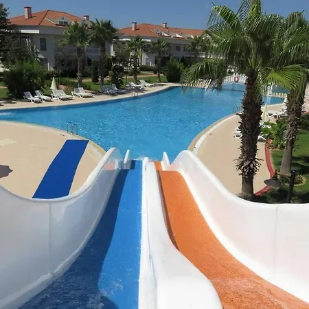 Sleeps 4, Spacious Villa With Shared Pool In Site - Awz 262-3