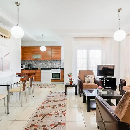 Comfy Flat With Shared Pool In Belek-3